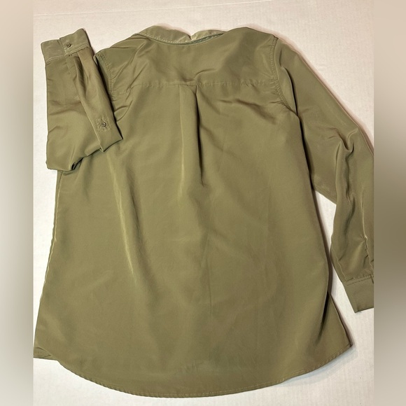 Denim and Company Sage Green Button Down Adjustable Sleeve Length Ladies Large - Picture 2 of 8